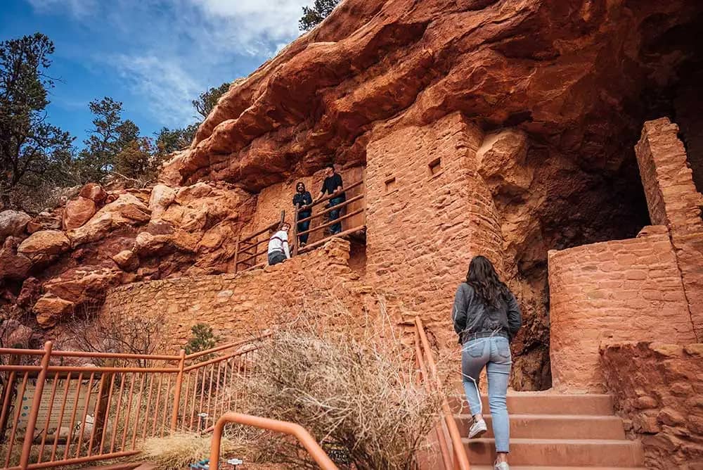 Cliff dwellings in Manitou Springs