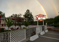 red-wing-motel-2017-06-02 19.58.37-1