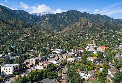 The town of Manitou Springs and the Mountains