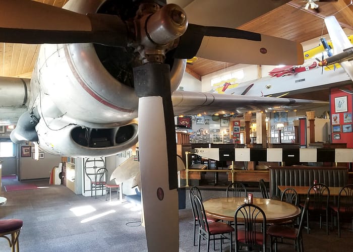 hero-airplane-restaurant-20190119_105004