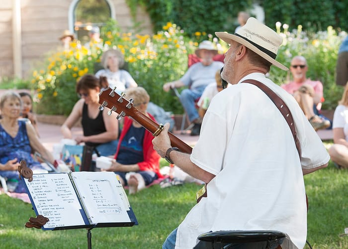 hero-librarylawn2018_MG_0385