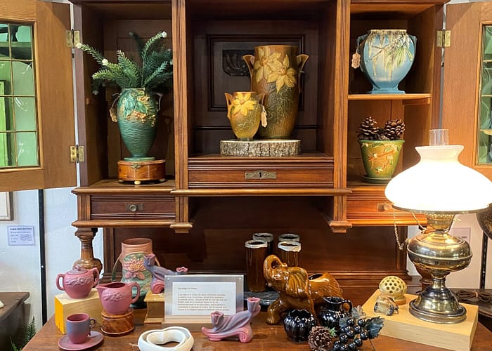 ColoradoArtOfFactsDresser