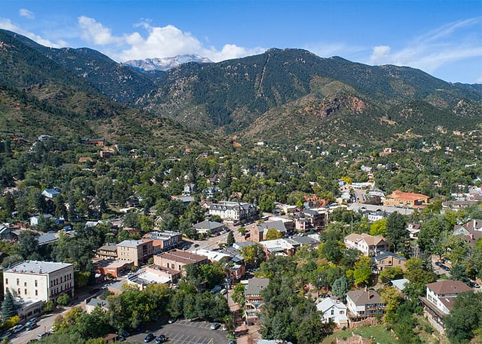 The town of Manitou Springs and the Mountains