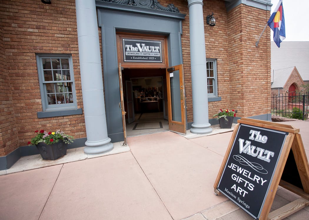 The vault outlet jewelry store